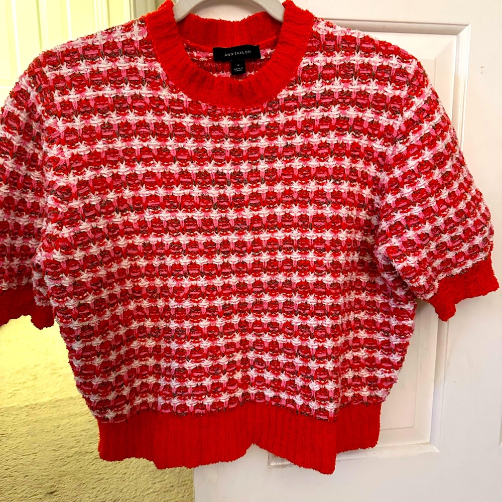 Ann Taylor Medium cropped sweater